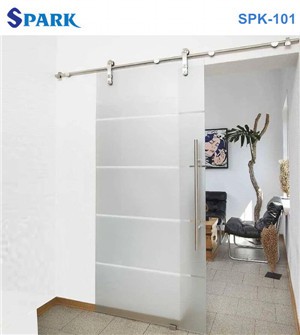 Steklena vrata brez okvirja